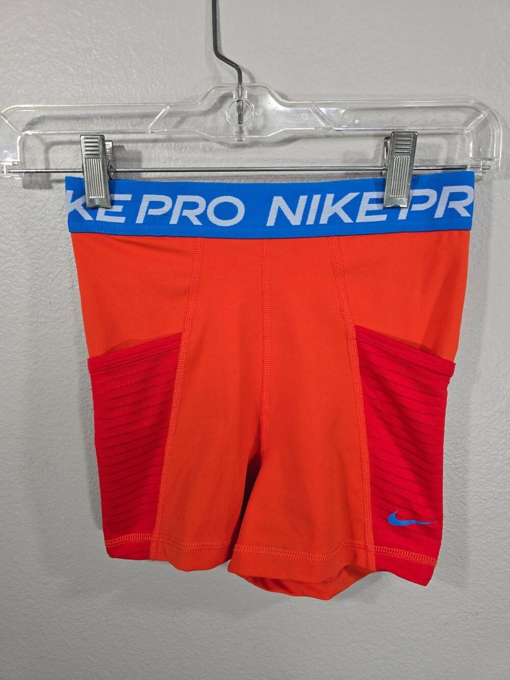 Nike PRO Dri-FIT High-Waisted 3" Medium Picante Red Shorts w/Pockets Size XS BW
